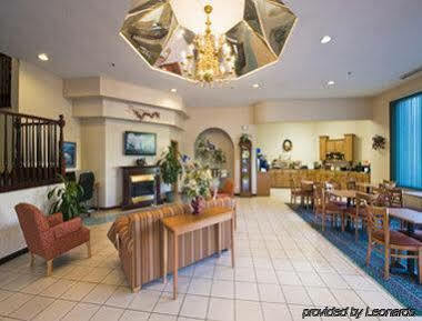 Ramada By Wyndham Hendersonville Exterior photo